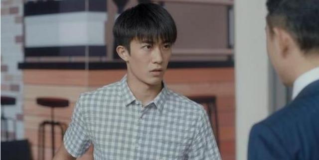 电视剧雪山飞狐安以轩版本（他是新版雪山飞狐男主）(13)