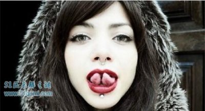 最特殊的分舌手术 为什么会有人干分舌呢?