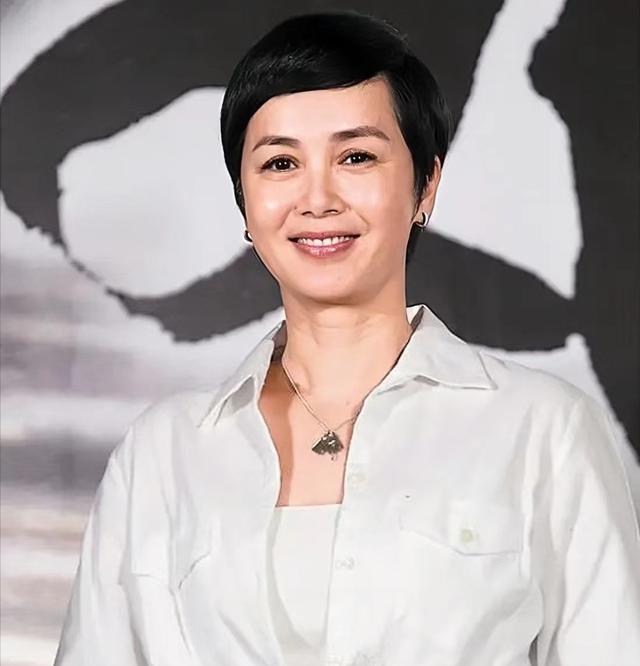 蒋雯丽现在的婚姻状况(结婚30年丈夫屡屡出轨)(29)