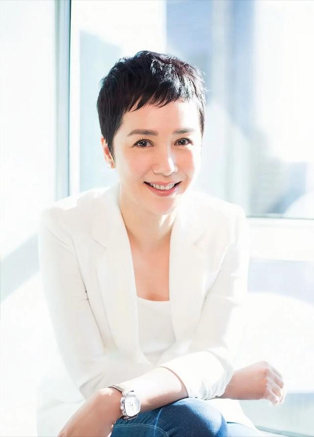 蒋雯丽现在的婚姻状况(结婚30年丈夫屡屡出轨)(25)