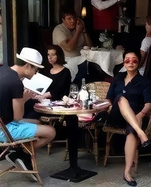 蒋雯丽现在的婚姻状况(结婚30年丈夫屡屡出轨)(22)