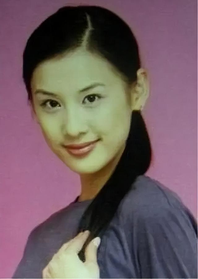 黄圣依周星驰官司谁赢了(周星驰捧红后嫁二婚杨子)(9)