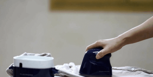 衣服太皱没有熨斗怎么办,衣服打皱了家里没有熨斗机怎么办图2