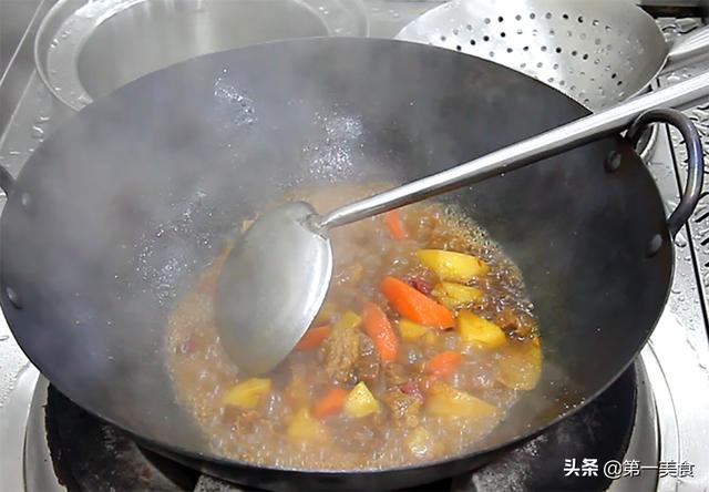 牛腩炖土豆做法最正宗的做法(牛腩炖土豆很多人都做错了)(10)