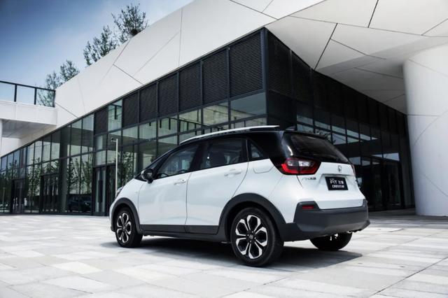 飞度gk5最新款（售价十万出头神车GK5继任者）(2)