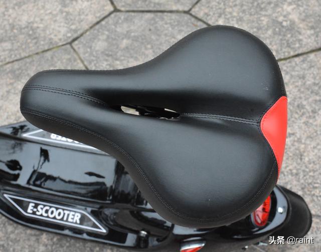 小海豚折叠踏板电动车(代步首选之小海豚折叠电动车)(5)