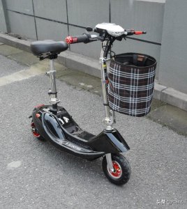 ​小海豚折叠踏板电动车（代步首选之小海豚折叠电动车）