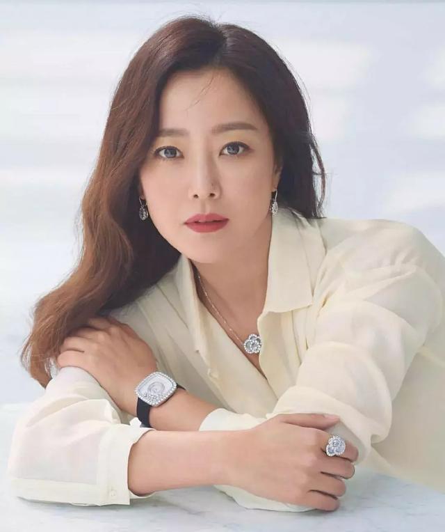 金喜善为女儿扮学生（金喜善女儿曾因长相被群嘲）(7)