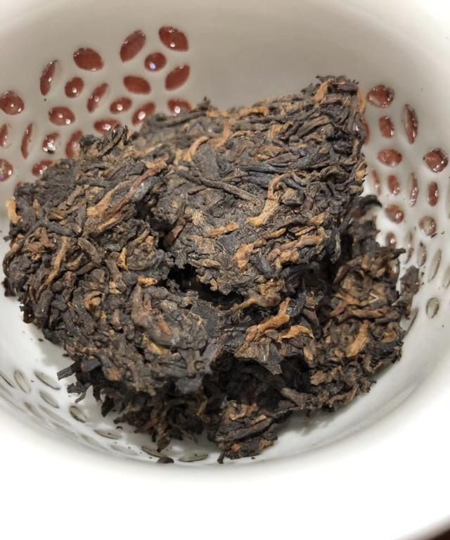 普洱茶的功效与禁忌,现在的年轻人喝普洱茶的多吗?图3