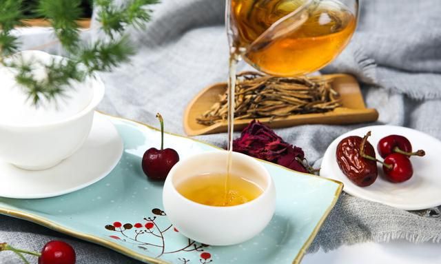 普洱茶的功效与禁忌,现在的年轻人喝普洱茶的多吗?图6