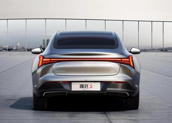 推荐5款口碑最好的新能源车型（两款20万级别高端新能源轿车）(6)