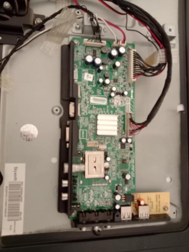 创维电视50e550e开机红灯闪烁（创维液晶电视32E500绿灯亮黑屏无声）(1)