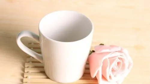 杯子有异味怎样快速清除,怎么去掉杯子里的异味图2