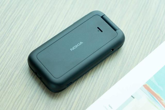 诺基亚2650(诺基亚2660Flip体验都回来了)(15)