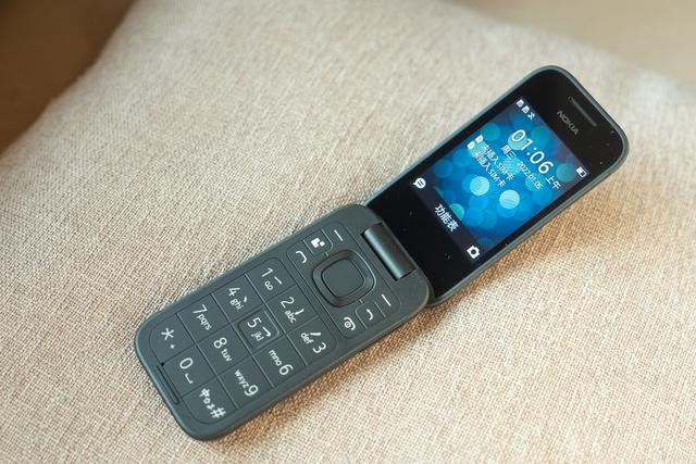 诺基亚2650(诺基亚2660Flip体验都回来了)(2)