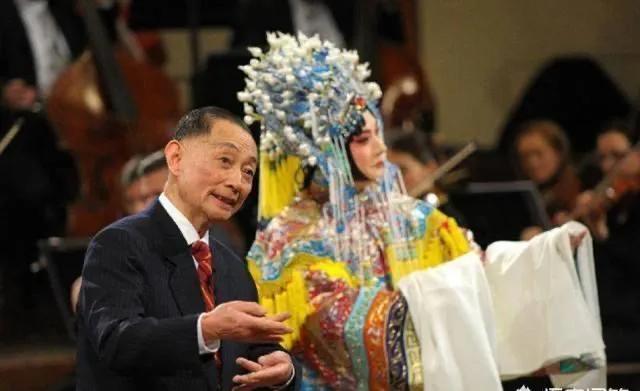 京剧名角李胜素简介(被不少人称为京剧第一美人)(3)