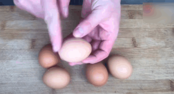 怎样煮蛋不破易拿开壳,怎么煮鸡蛋不破壳还好剥皮图2