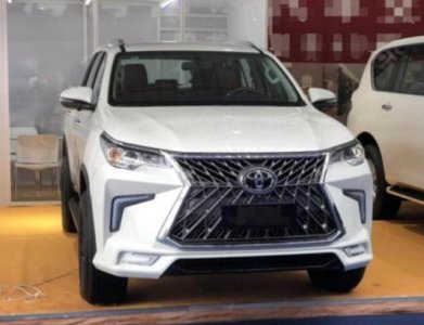 ​丰田全时四驱七座柴油2.0t大suv（丰田进口27万越野SUV）