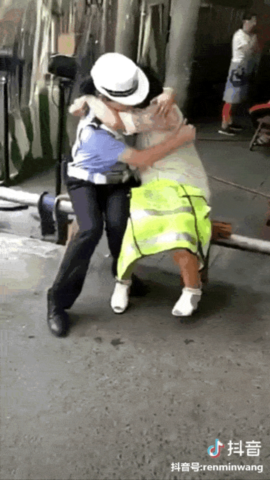 狂飙大结局安欣和谁在一起了 安欣的身份不止一个(13)