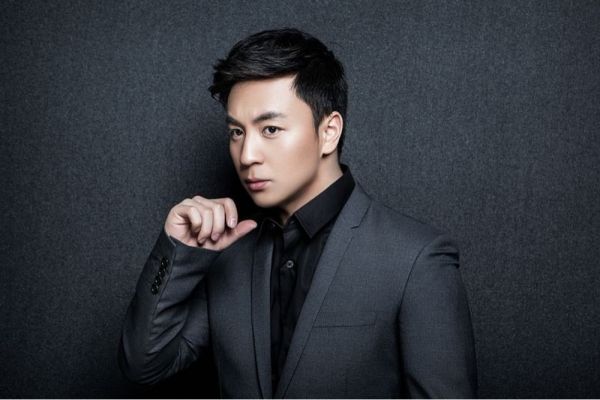 释小龙女友是谁 释小龙何洁分手真正原因曝光