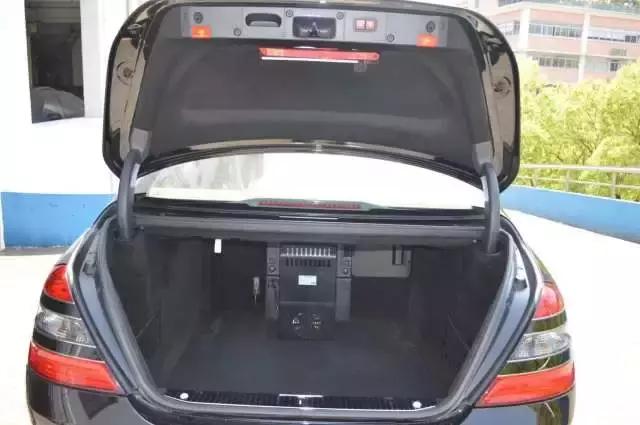 奔驰s600变化（经典永不落伍气势依然强大）(27)