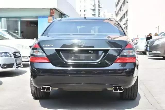 奔驰s600变化（经典永不落伍气势依然强大）(2)