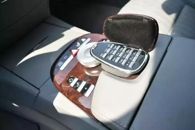 奔驰s600变化（经典永不落伍气势依然强大）(21)