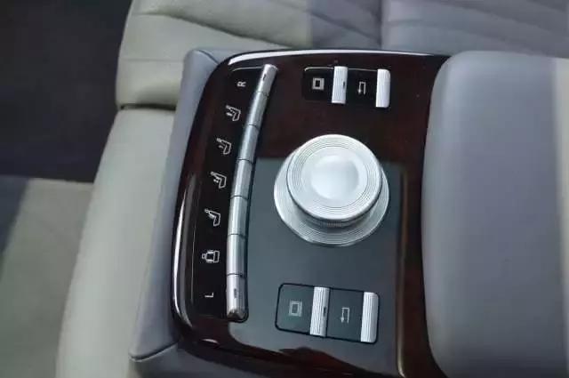 奔驰s600变化（经典永不落伍气势依然强大）(22)