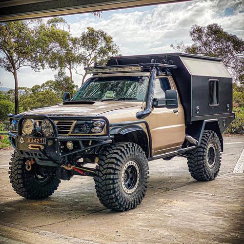 轿车改装越野车（哪些车型适合改装越野车）