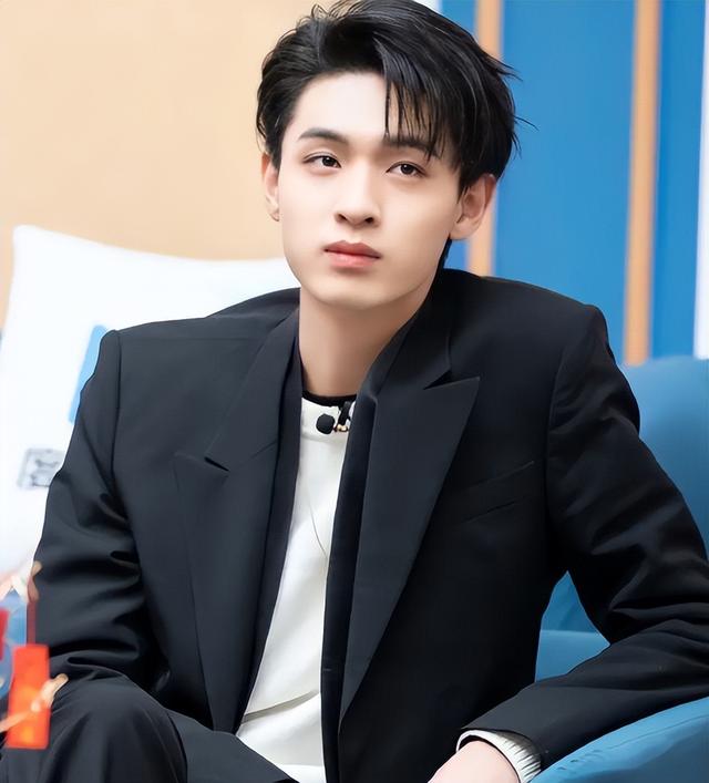 秦霄贤和白鹿一起上跑男是哪一期（一战封神秦霄贤）(24)