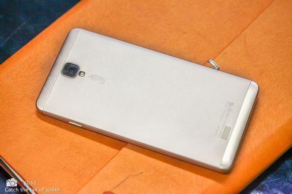 小辣椒3配置参数(千元内手感最好的手机)(5)