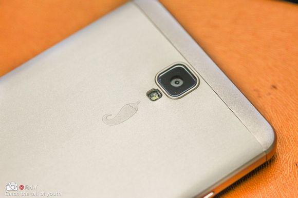 小辣椒3配置参数(千元内手感最好的手机)(6)