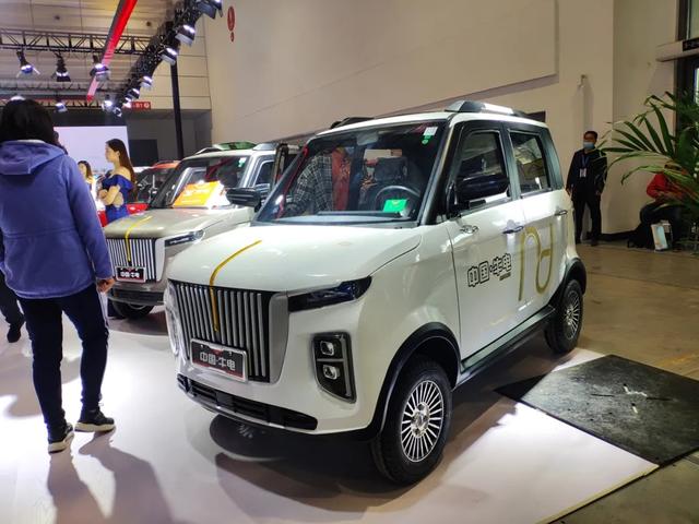 最好看的新能源车微型车（11款微型车长续航空间大）(7)