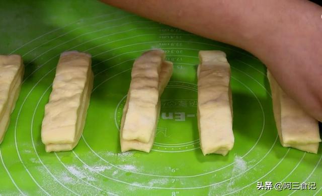 自制油条如何才能蓬松又酥脆（油条原来这么简单）(5)