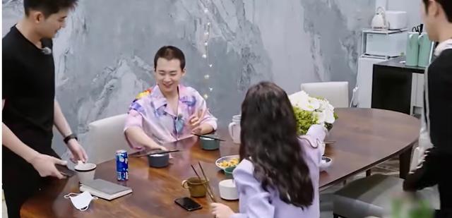 一年级孟子义和袁咏仪吵架后续(34情商低下)(42)