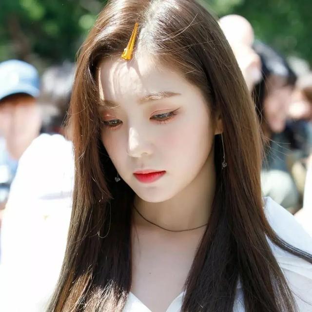 六种常见的女生减龄发型(女生巨显老的3款发型)(17)