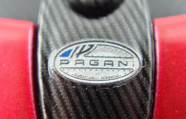 世界上前十名的豪车车标（5个顶级豪车车标）(3)