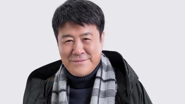 乡村爱情里的严冬冬是谁演的（我和我的儿女们热播）(5)