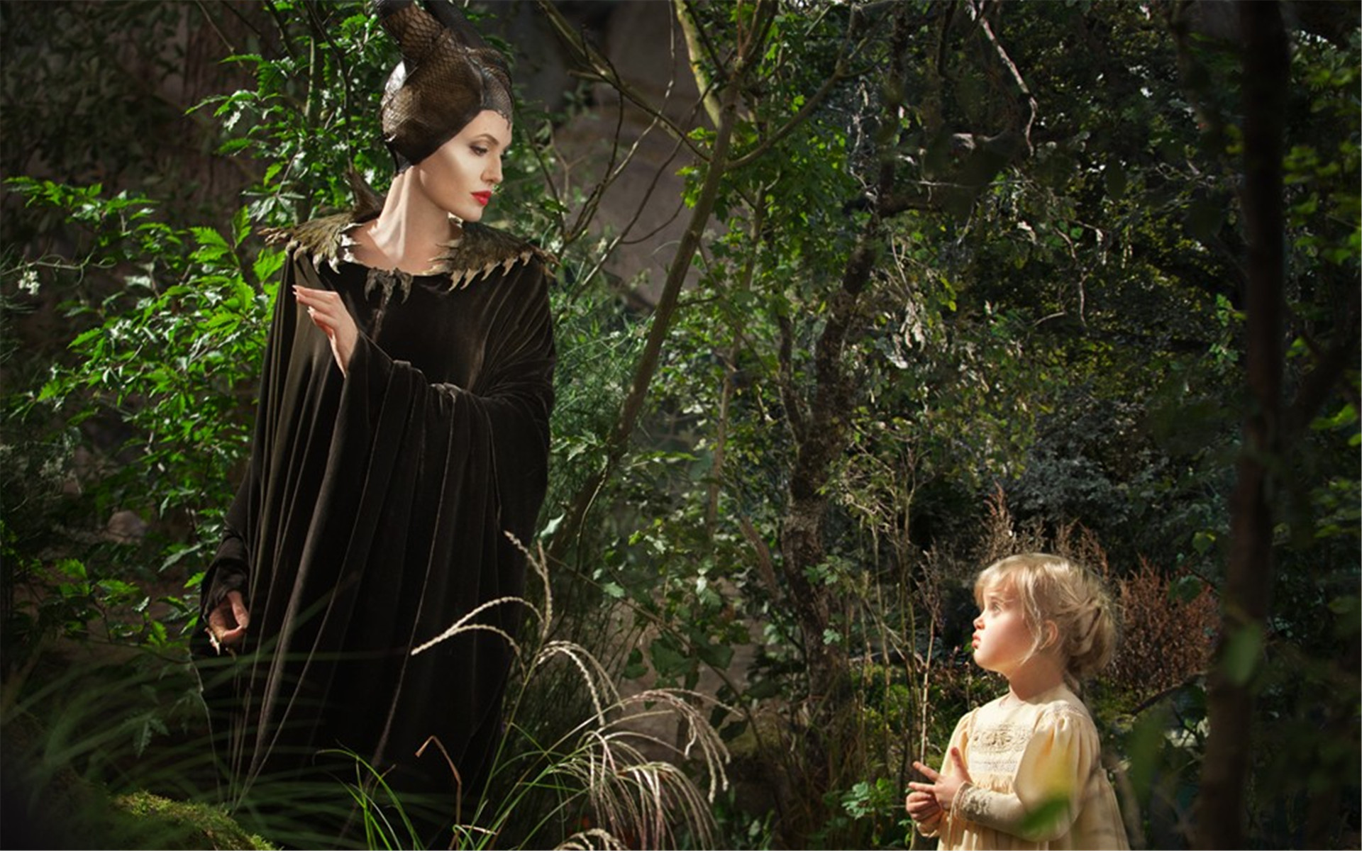 安吉丽娜朱莉的电影(安吉丽娜朱莉的电影女巫老鼠) 安吉丽娜朱莉的电影(安吉丽娜朱莉的电影女巫老鼠)