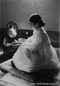 百年前的往鲜玉人是什么格式 揭秘盘古往鲜宫女的私密生计