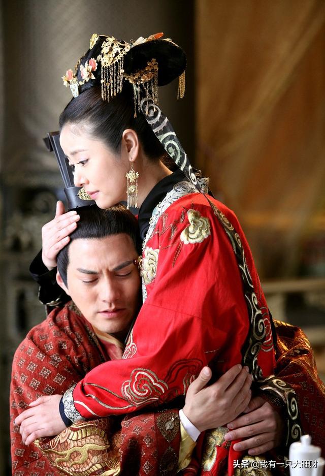 倾世皇妃马湘云摔下台阶失忆（倾世皇妃不爱你的人便感动不了）(15)