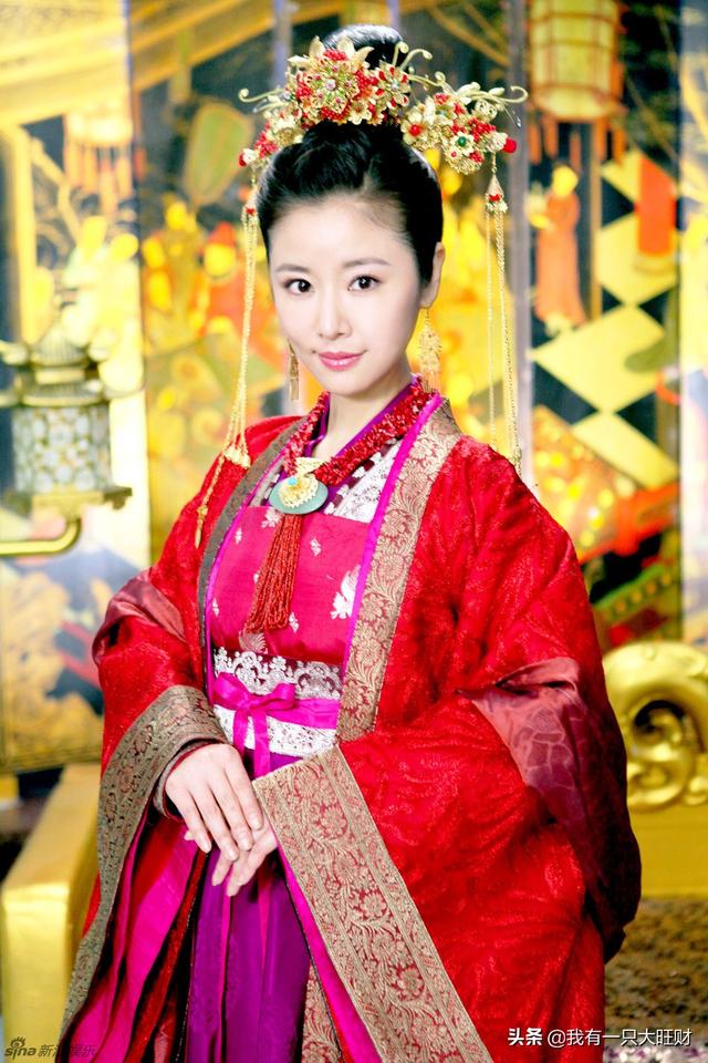 倾世皇妃马湘云摔下台阶失忆（倾世皇妃不爱你的人便感动不了）(4)