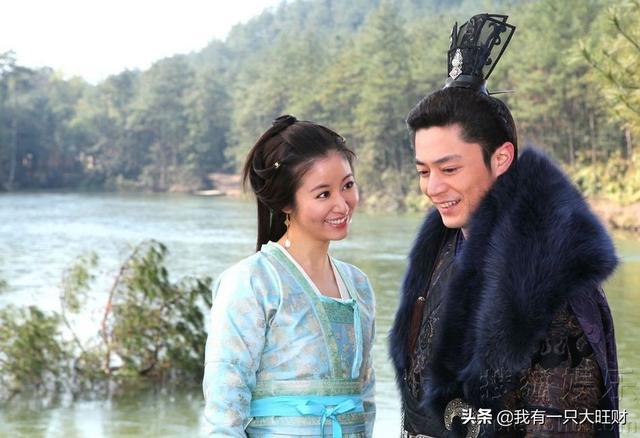 倾世皇妃马湘云摔下台阶失忆（倾世皇妃不爱你的人便感动不了）(2)