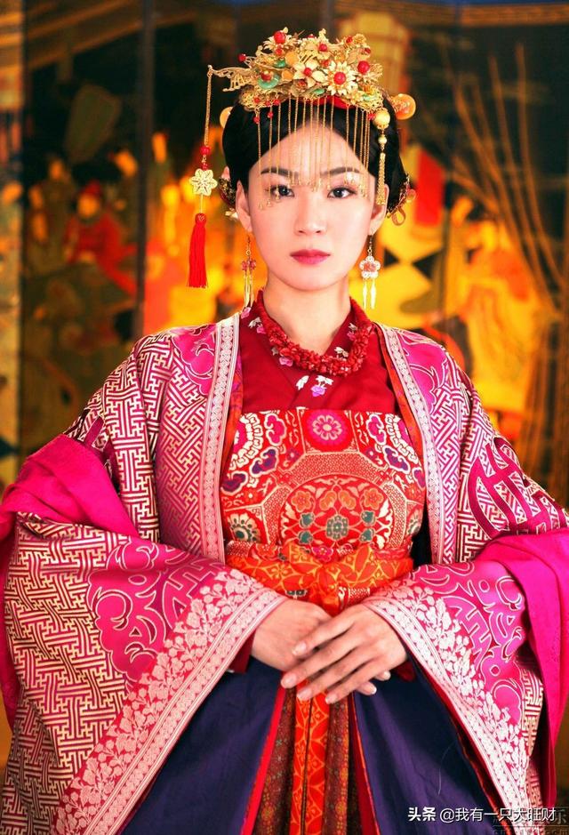 倾世皇妃马湘云摔下台阶失忆（倾世皇妃不爱你的人便感动不了）(7)