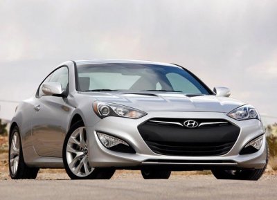 ​现代最新版跑车（十几万能买到的现代后驱跑车）