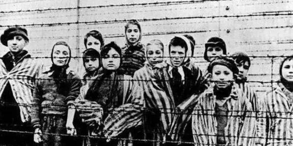 奥斯维辛女性考查房:惨绝尘世女犹太人