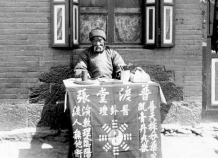 民间鬼小说短篇超吓人:晚上睡前鬼小说(慎入)