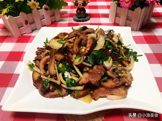 猪头肉怎么做好吃不腻人(猪头肉家常做法)(1)