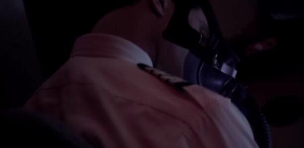 7500鬼航班实在事变:太阳神航空522号航班事变(影戏细节领会)