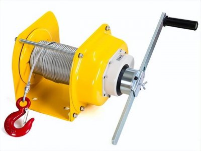 手动绞盘原理图(手摇绞盘的驱动方式和省力的原理)